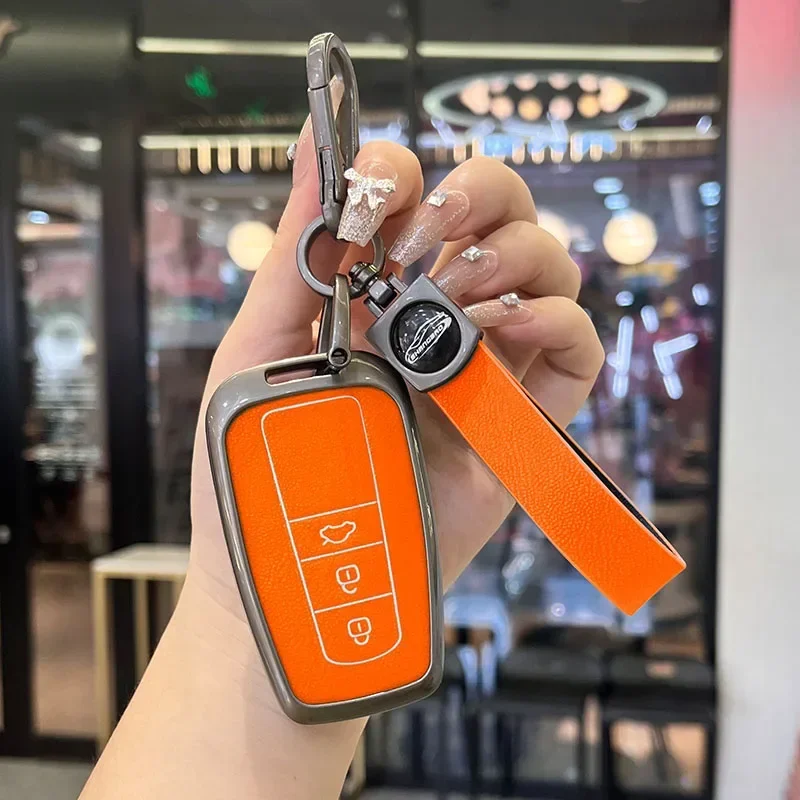 حافظة مفاتيح السيارة من سبائك الزنك + الجلود لسيارة تويوتا كورولا هايبرد 2021 Rav4 لاند كروزر برادو كامري هايلاندر بريوس C-HR 2018+