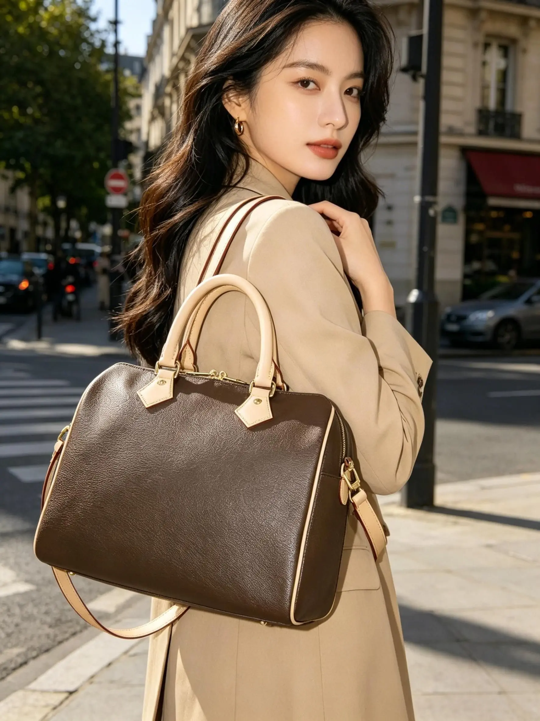 

Vintage Brown Leather Boston Bag Women's Lightweight Small Crossbody Bag Luxury Designer Handbag