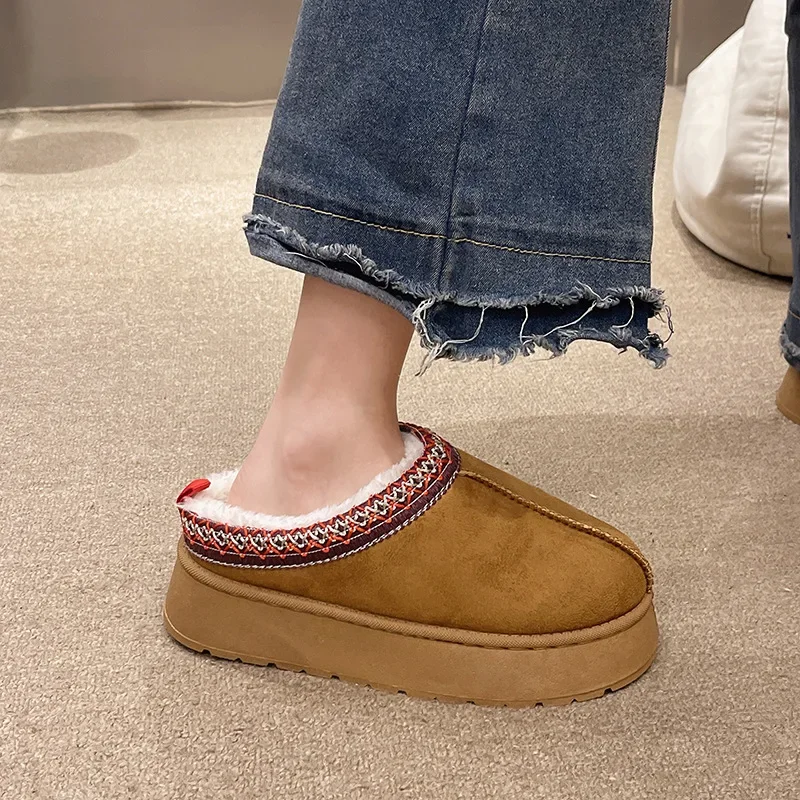 

Winter Fashion Thick Bottom Slip-On Slippers Women's Cotton Shoes Warm Booties Flat Platform Snow Boots Integrated Design
