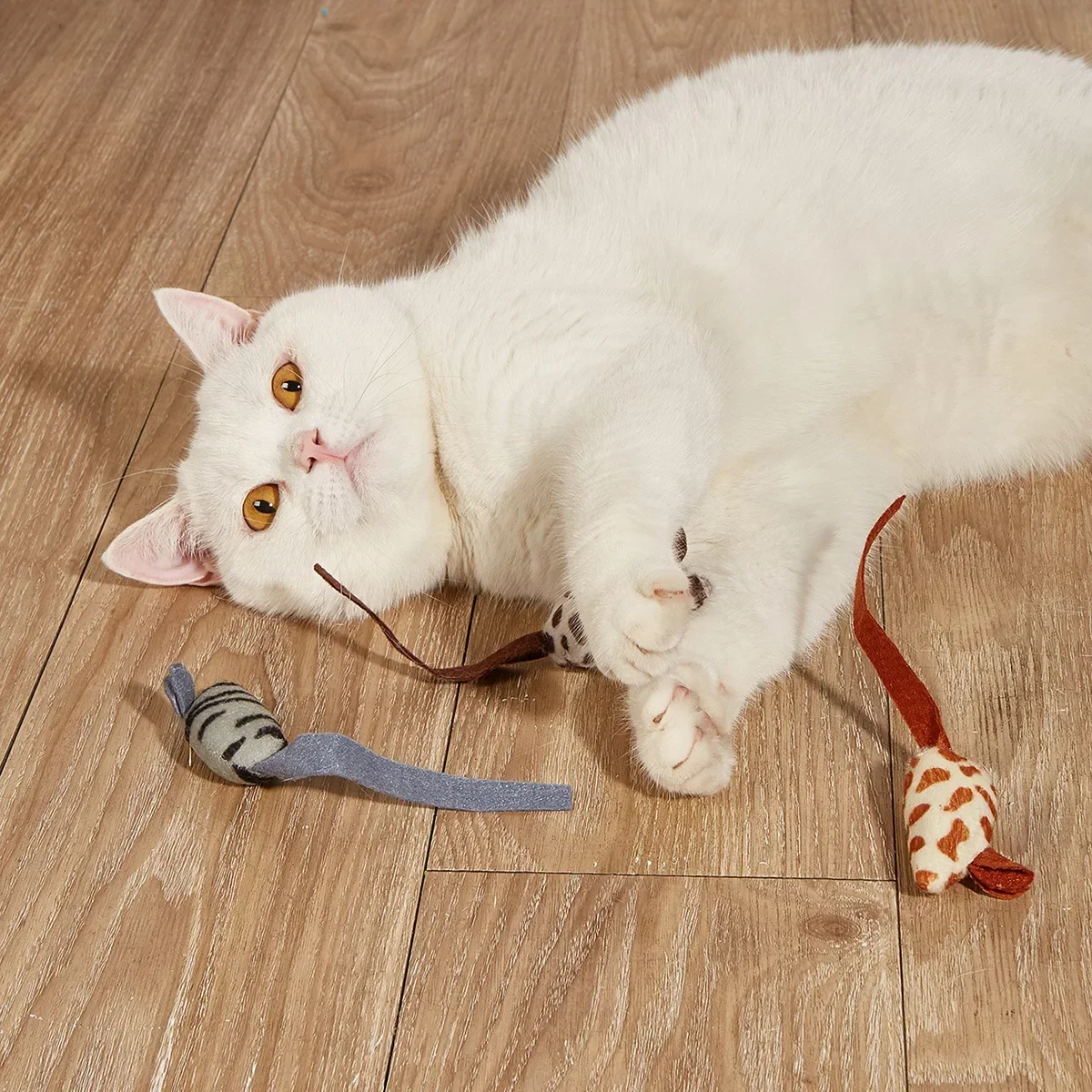 

Pet toys, pet supplies, simulated plush mouse dolls, scratch resistant, teeth grinding, cat toys