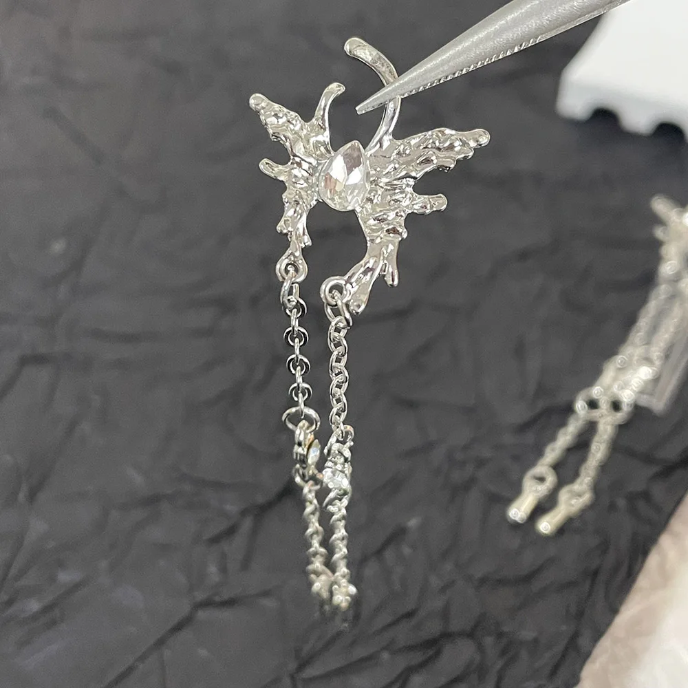 5XL Seize فراشة سلسلة مجوهرات الكروم الفاخرة السائل المعلقات المعدنية الشرير الفضة غير النظامية فراشة جيل للأظافر تزين سبيكة 404s