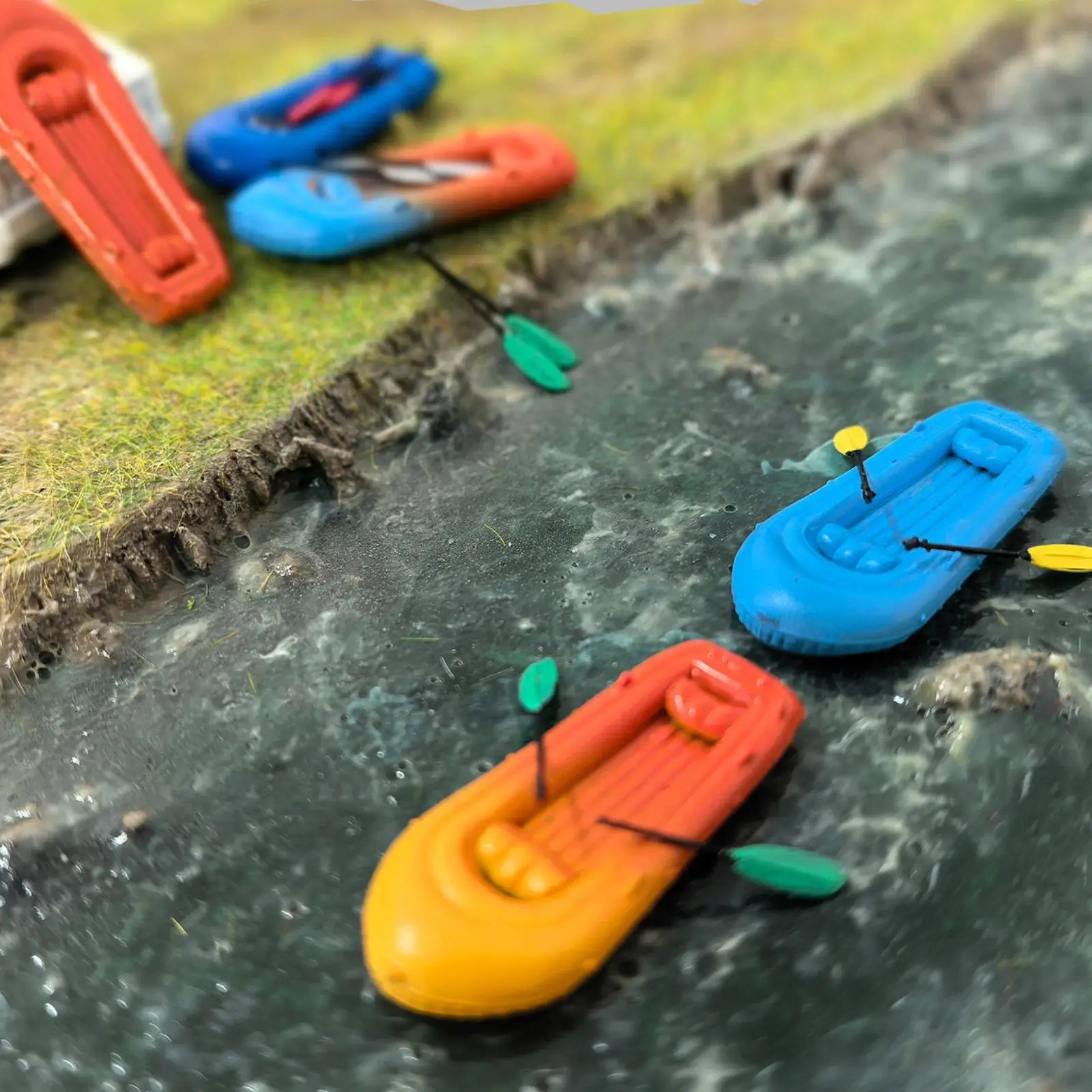 

5Pcs 1:64 Miniature Kayak with Paddles Model Water Sports Scene Decor for DIY Scenery