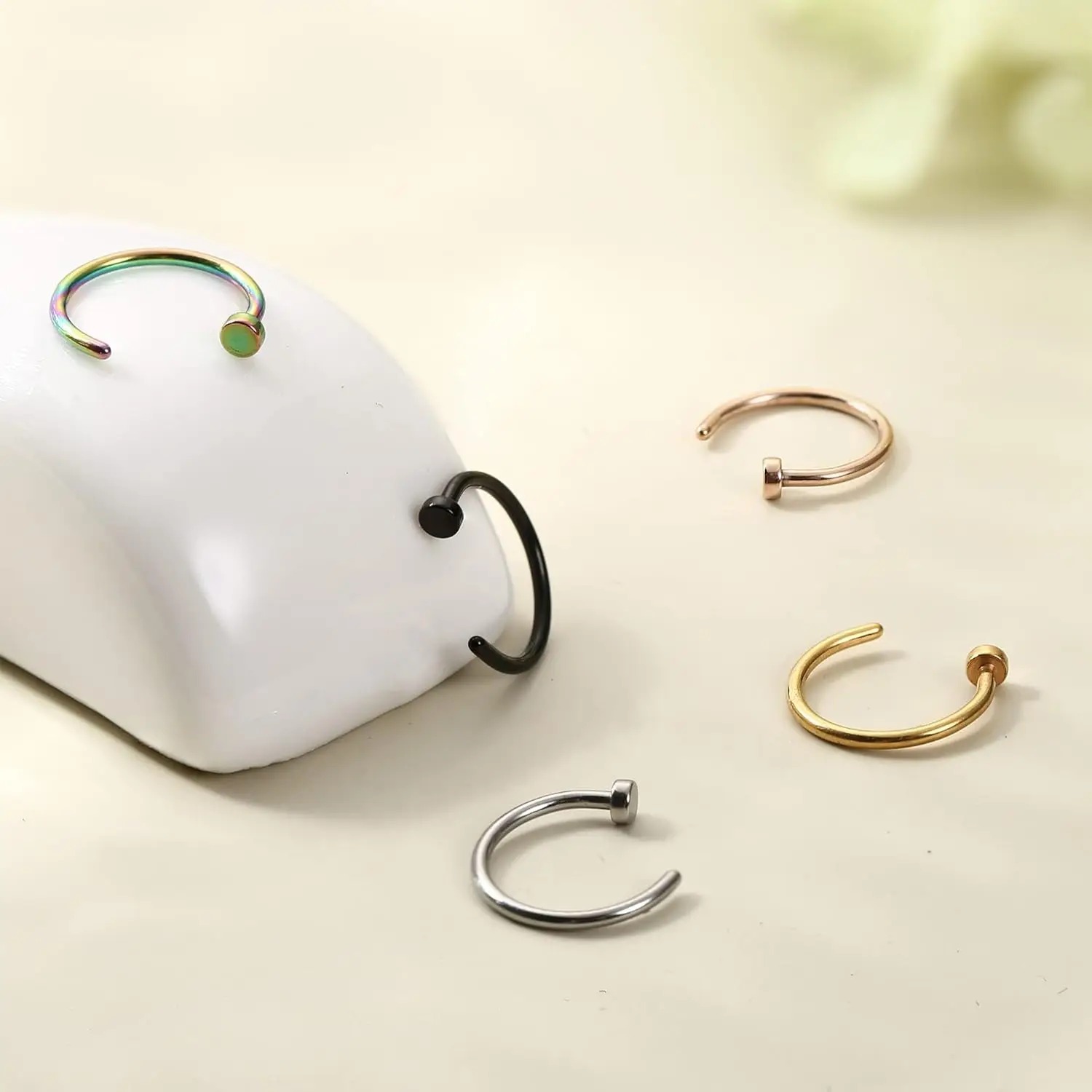 2025 Nuevo estilo falso anillo de la nariz de acero inoxidable sin perforación falso anillo de la nariz de las señoras de perforación falsa Joyería 1-5pcs