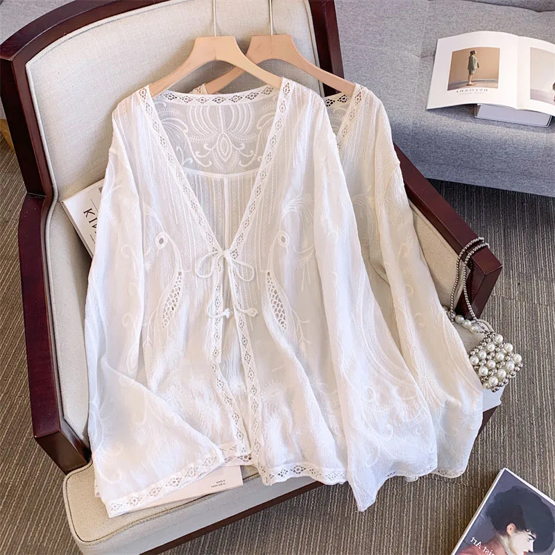 

plus Size Color Embroidered irt Hollow out V-Ne Long Sve Women's Faion Early Autumn Sun Protection Outerwear