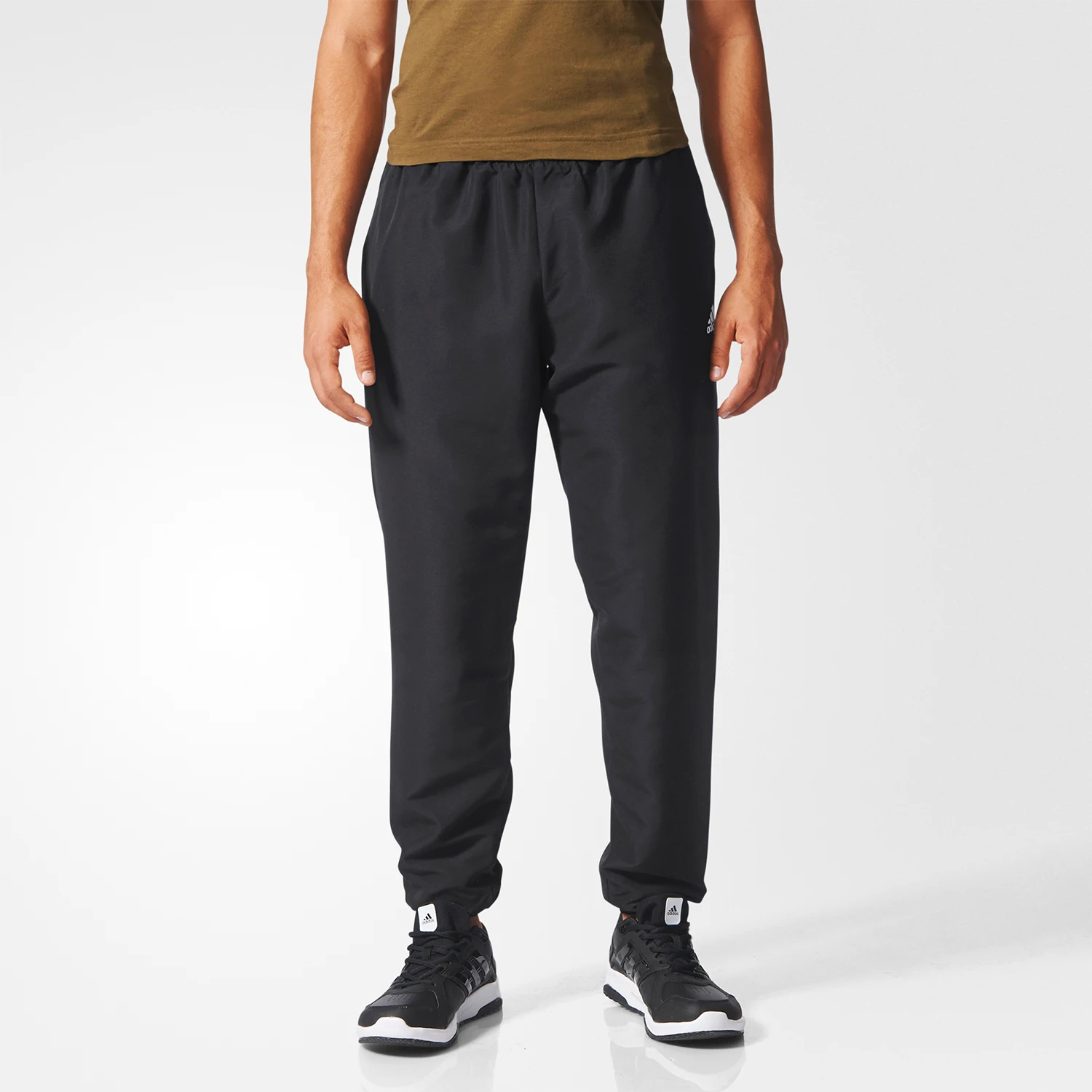 

Оригинальные новые сезонные мужские повседневные трикотажные спортивные брюки Adidas BP5431