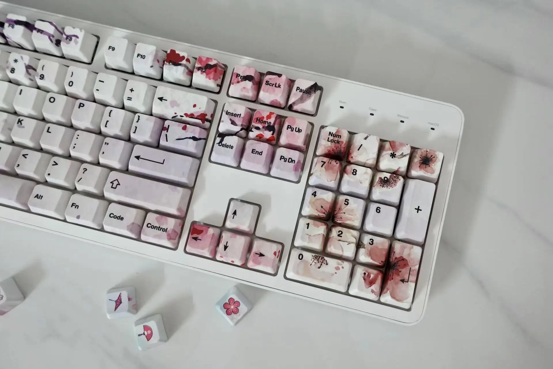 Fallen Sakura Hot Sublimation Keycap OEM Height Adaptation 61 87104108 Cross Shaft Core Keyboard