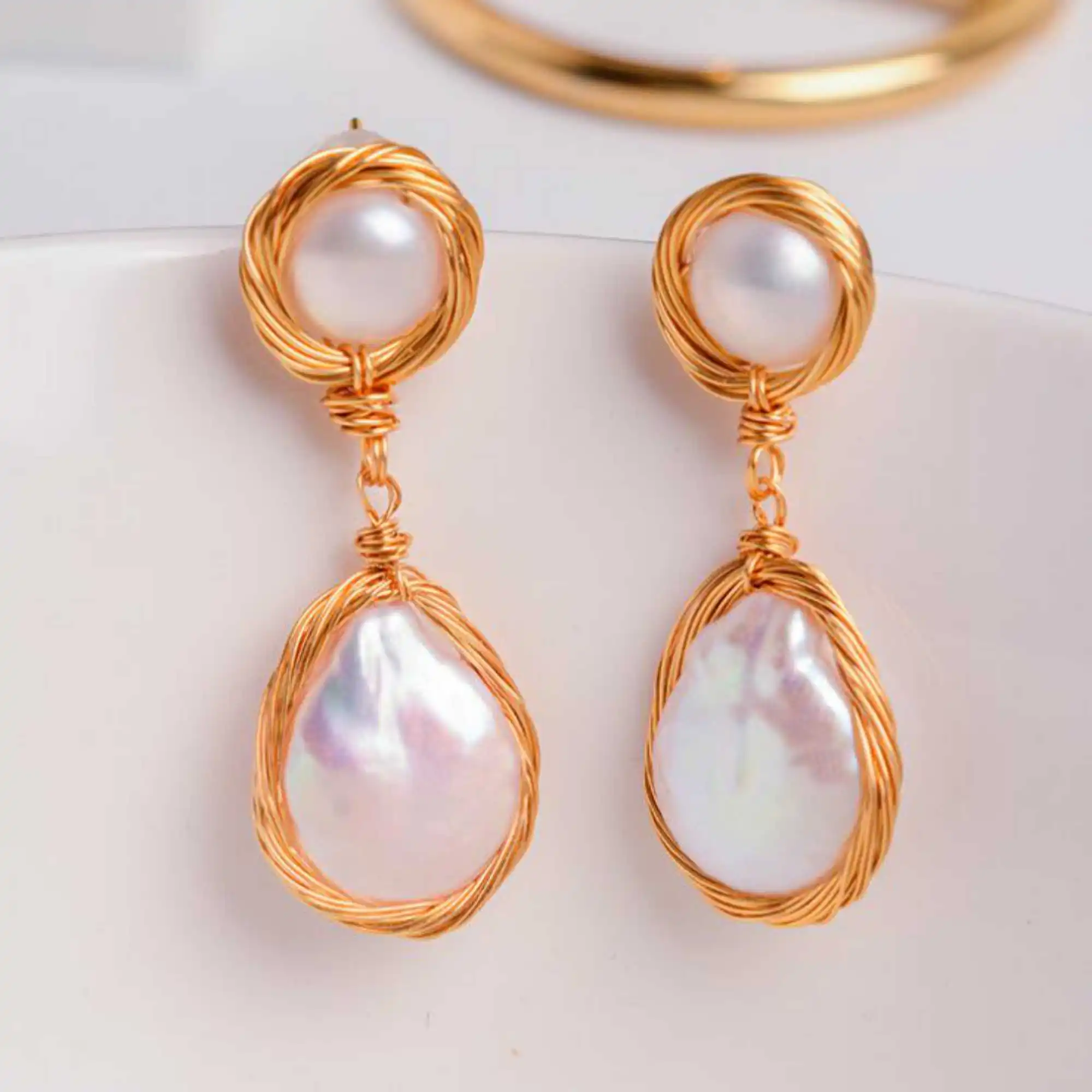 Fashion natural white teardrop freshwater Pearl twine gold ear stud Eardrop Women Bohemian Earbob