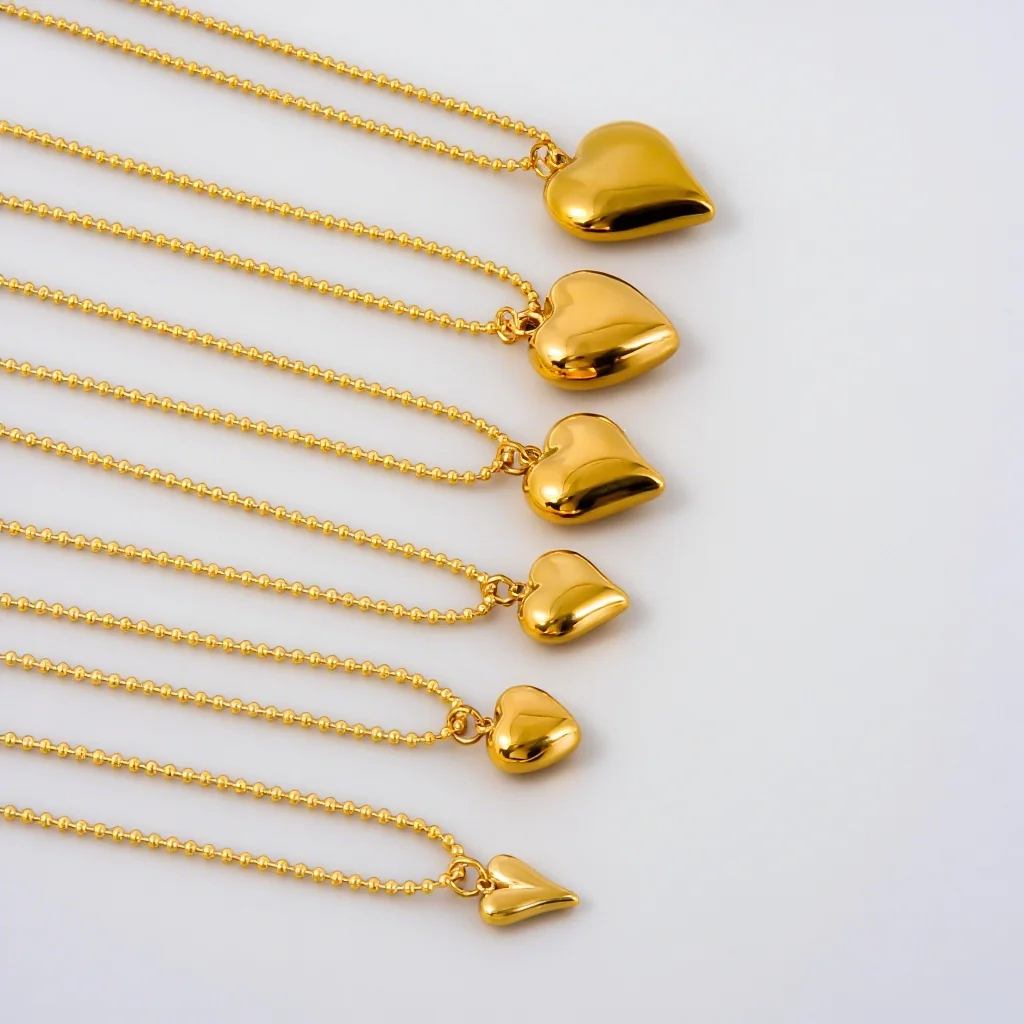 

1Pc Golden Stainless Steel Simple Fashion Peach Heart Stereoscopic Necklace Different Size Loving For Women Clavicle Necklaces