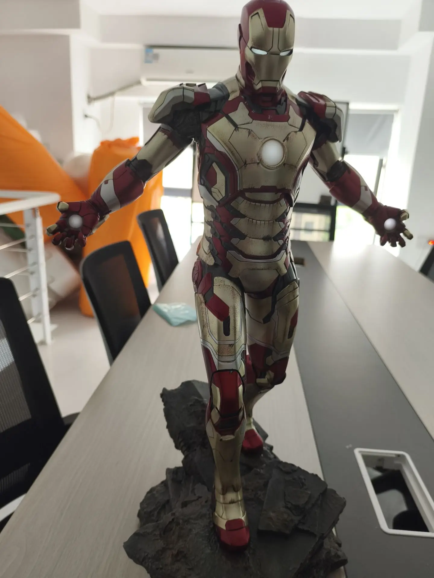 

52 см Фирменная Новинка Мстители Фигурка Железного Человека Периферийные Смола Сцена Модель Статуя Настольные Украшения Детские Подарки На День Рождения Игрушки