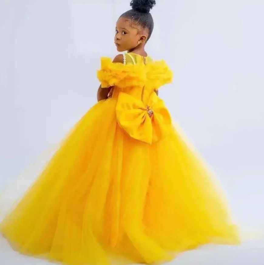 Vintage Yellow Ball Gown Flower Girl Dresses Sheer Neck Kid Birthday Party Dress Costumes Gowns