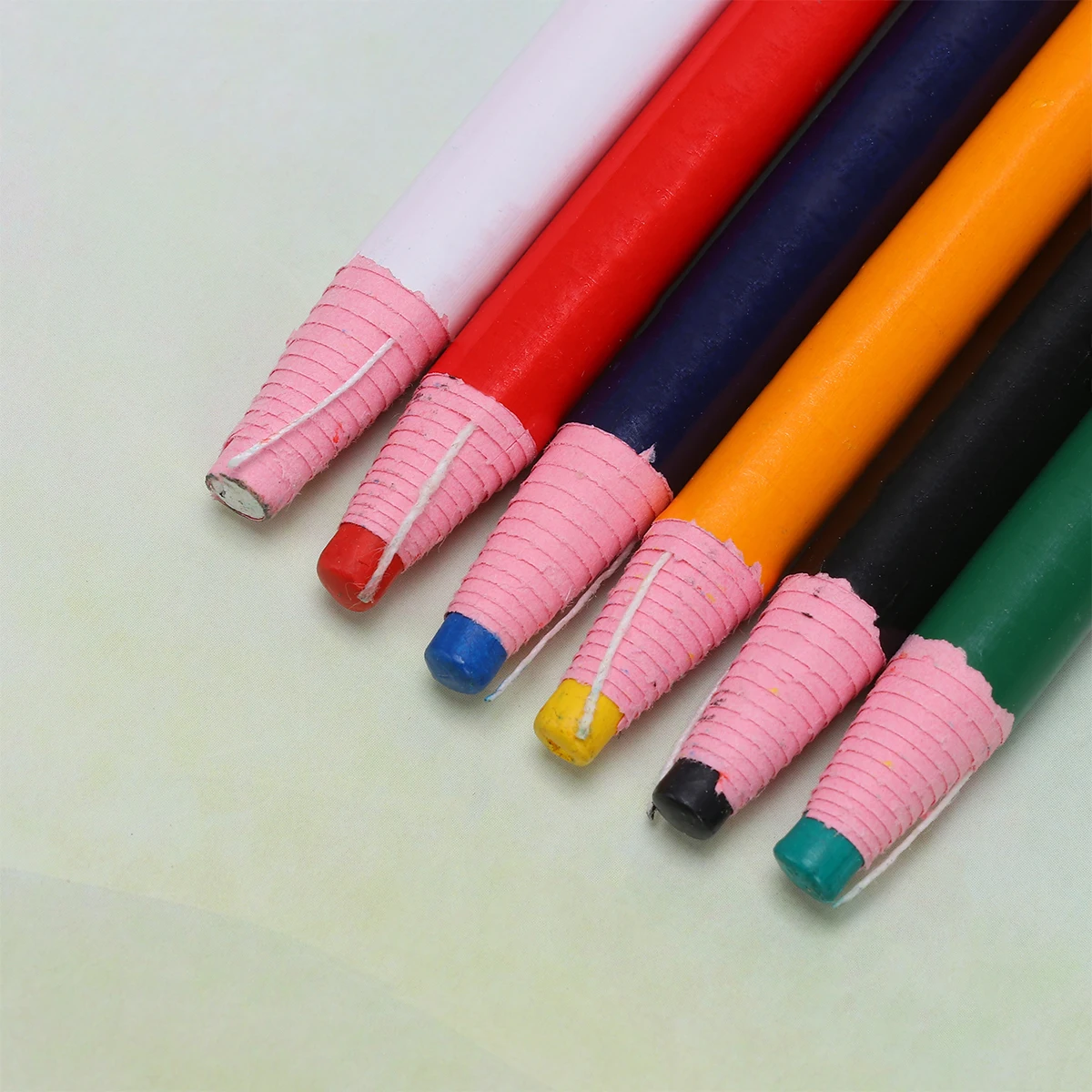 

6Pcs Tailors Chalks Sewing Marking Pencils Fabric Marker Chalks Safe Durable Lightweight Tailoring Marker Tools Quilting