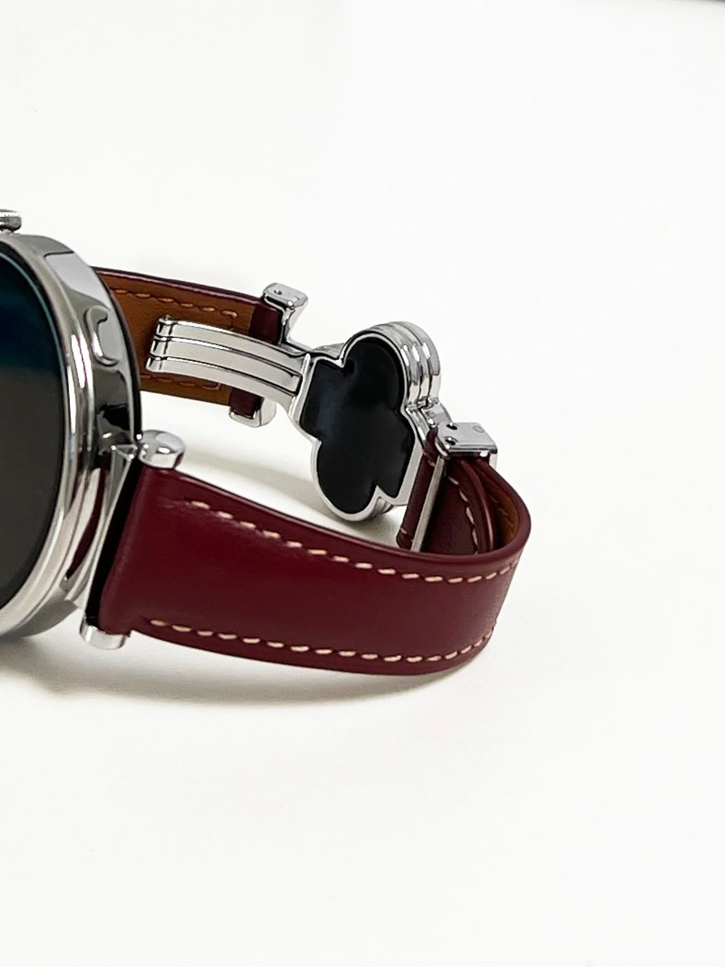 

Four-clover magnetic leather suitable for HW Watch Fit3/Fit4 straps and HW Band 8/9/10NFC handmade straps