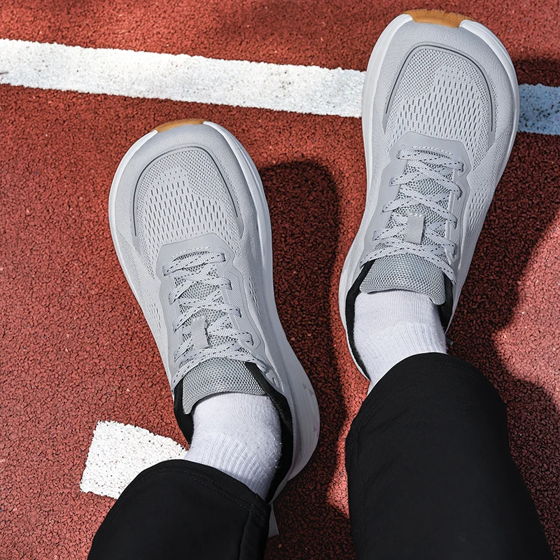 Fashionable Men's Sports Running Shoes, Mesh Breathable Spring Marathon Thick Soled Running Shoes, Sizes 39-48