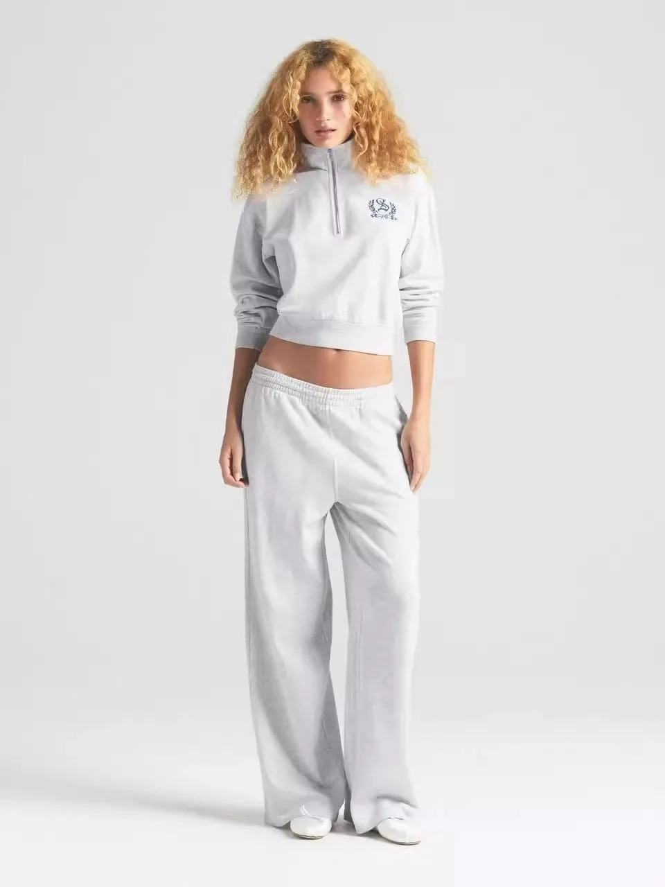 

New Arrival Spicy Girl Online Store Kardashian Retro American Hoodie Straight Leg Pants Set Fashionable Trendy Cotton Long Sl...