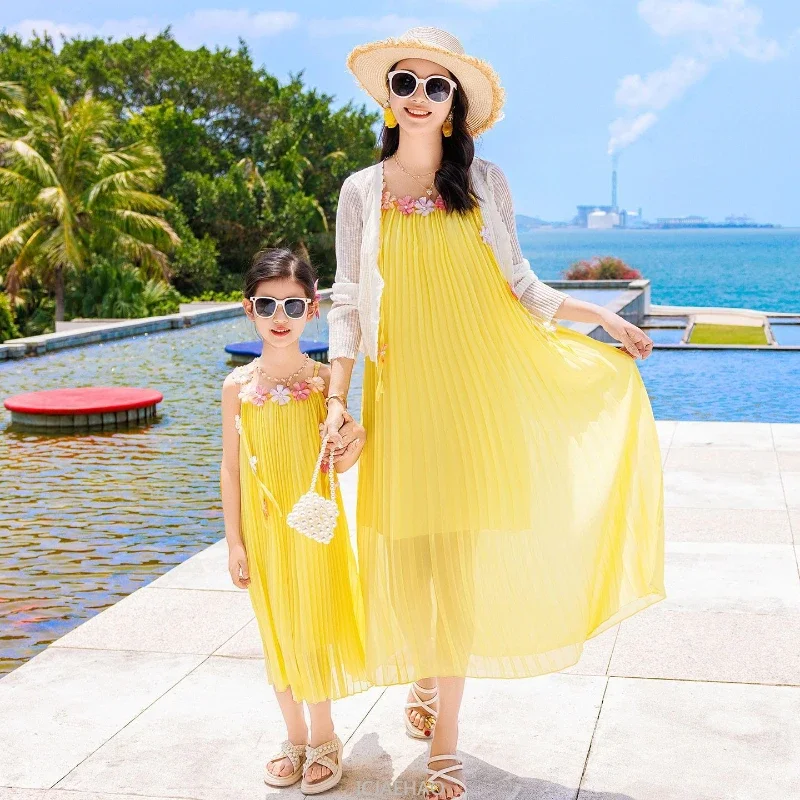 Family Outfits Girl Mom Daughter Dress Father Son Tshirt Pants Boy Set Vestido Kids Summer Beach Vacation Seaside Twin Costume