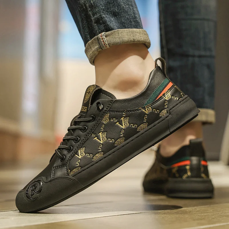 أحذية تزلج رجالية حمراء عالية الجودة من الجلد ماركات فاخرة أحذية رياضية للرجال أحذية مسطحة خفيفة الوزن ومنخفضة القطع أحذية مصممين للرجال