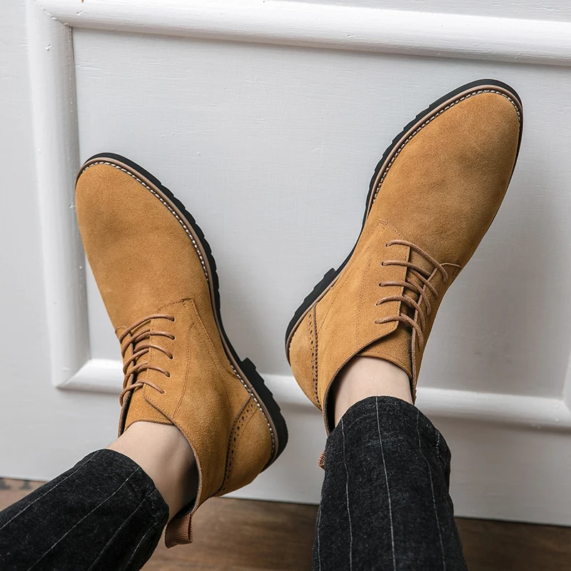 Men Retro Chelsea Boots  Pointed Second Layer Cowhide European Style Outdoor Training Business Ankle Boots Size 38-45 Men Boots