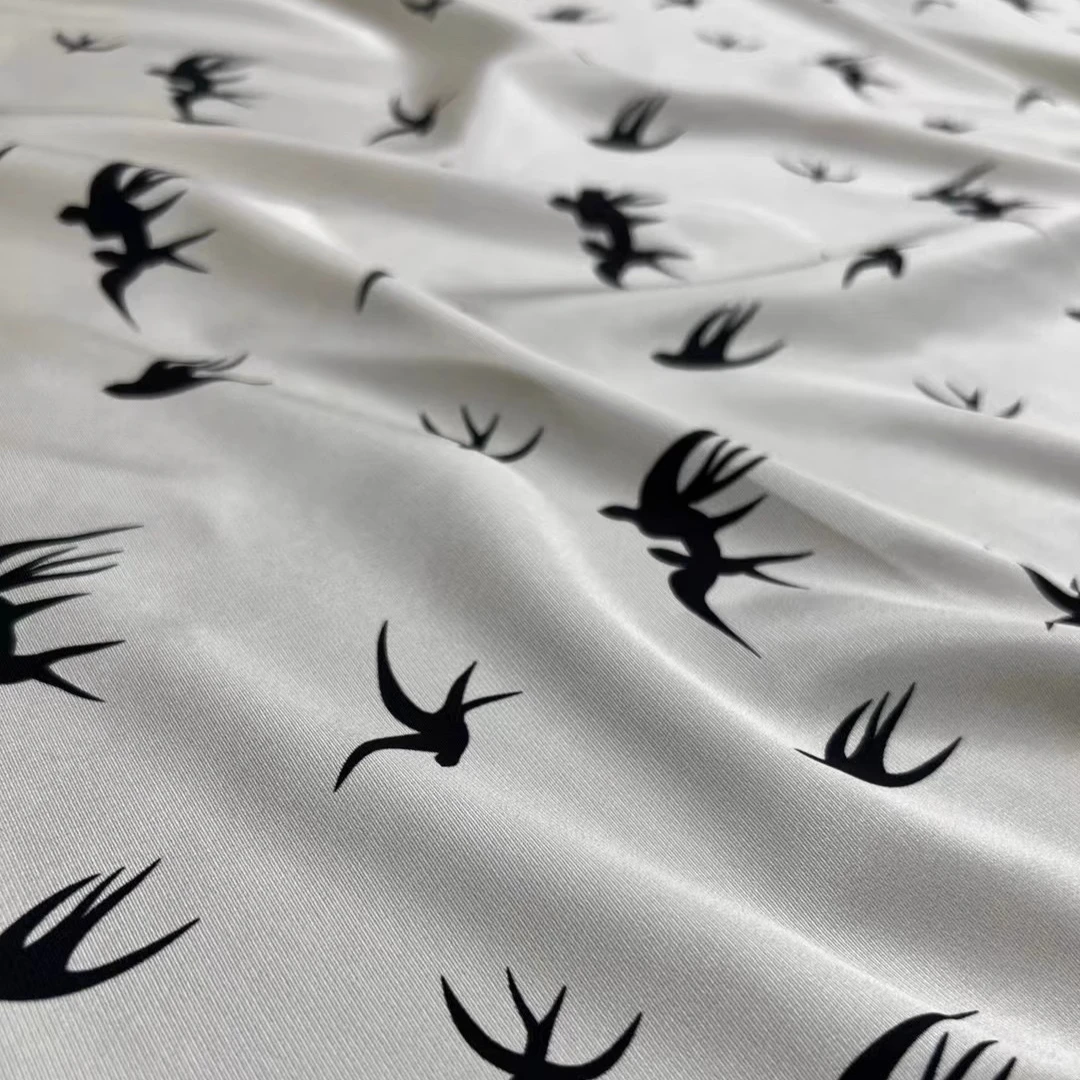 

Black Swallow Printed Elastic Beige Silk Fabric for Sewing Summer Dress Pajamas Pants 140CM Wide 21MM Twill Silk Fabric R2408