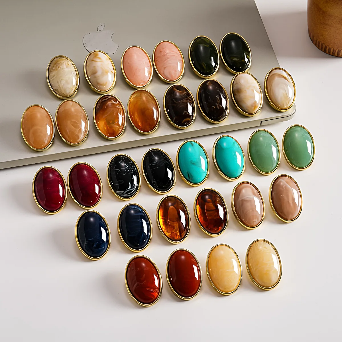 DOO MEI Multi-color Retro Large Acrylic Oval Stud Earrings for Women Smooth Irregular Resin Smudging Ear Studs Charms Jewelry