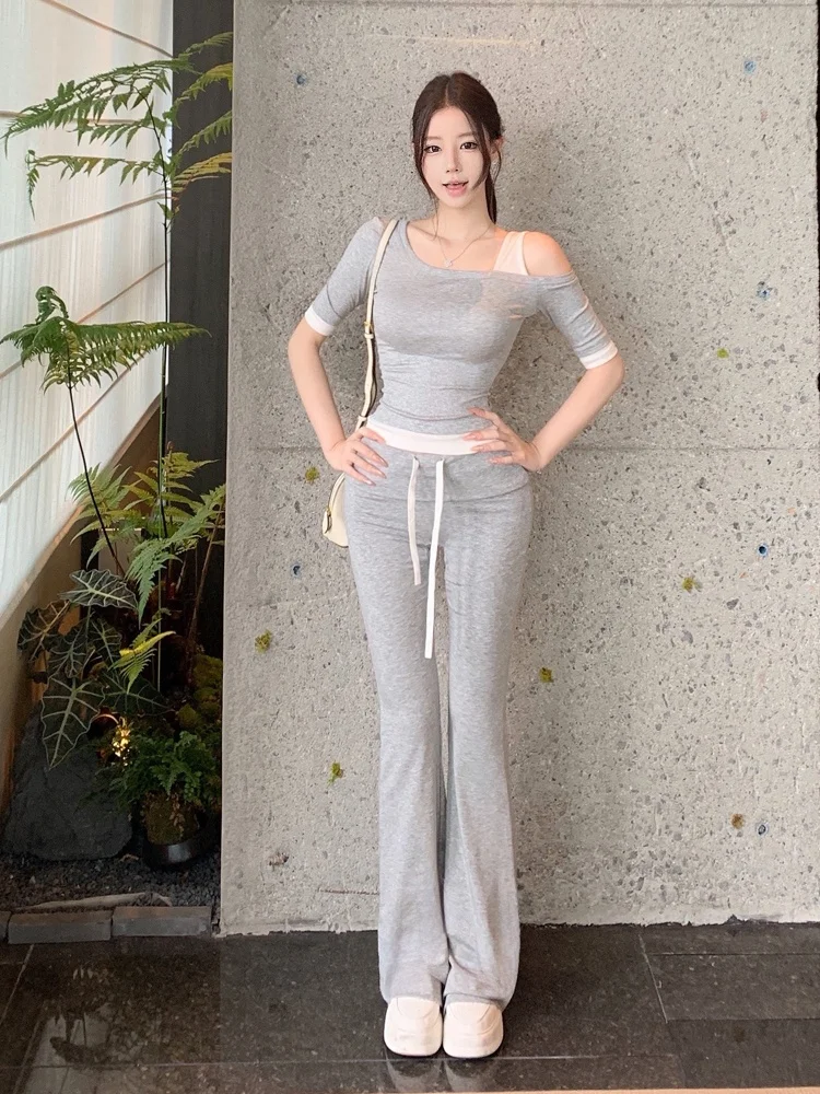 Summer Casual Style Color Block Shoulder Bared T-Shirt Top with Drawstring Pants Versatile Two-Piece Set for Daily Commuting