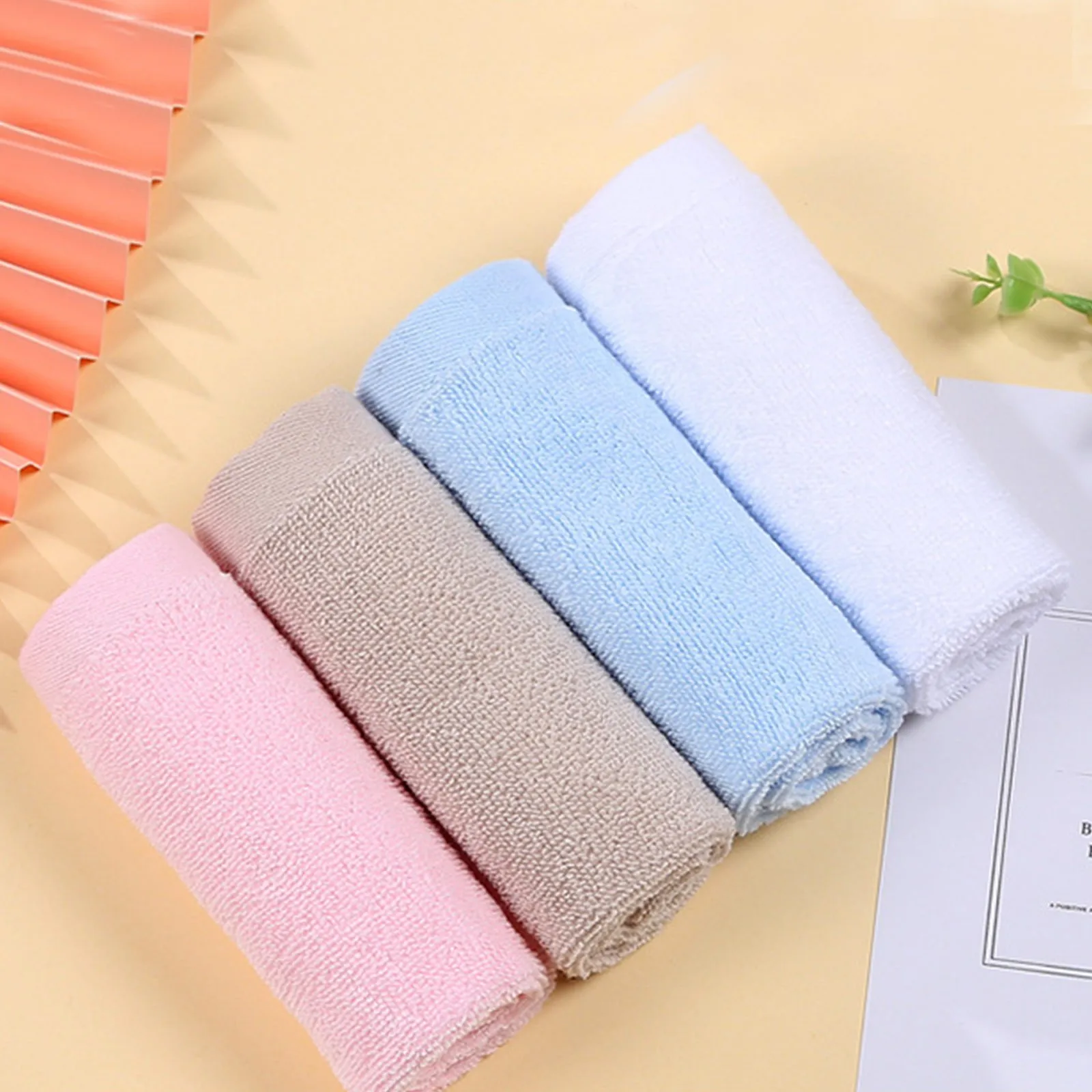 25cm*25cm Coral Fleece Bath Towel Shower Towel Absorbent Thickened Beach Towel Solid Color Small Square Towel-Hanging Rope Type