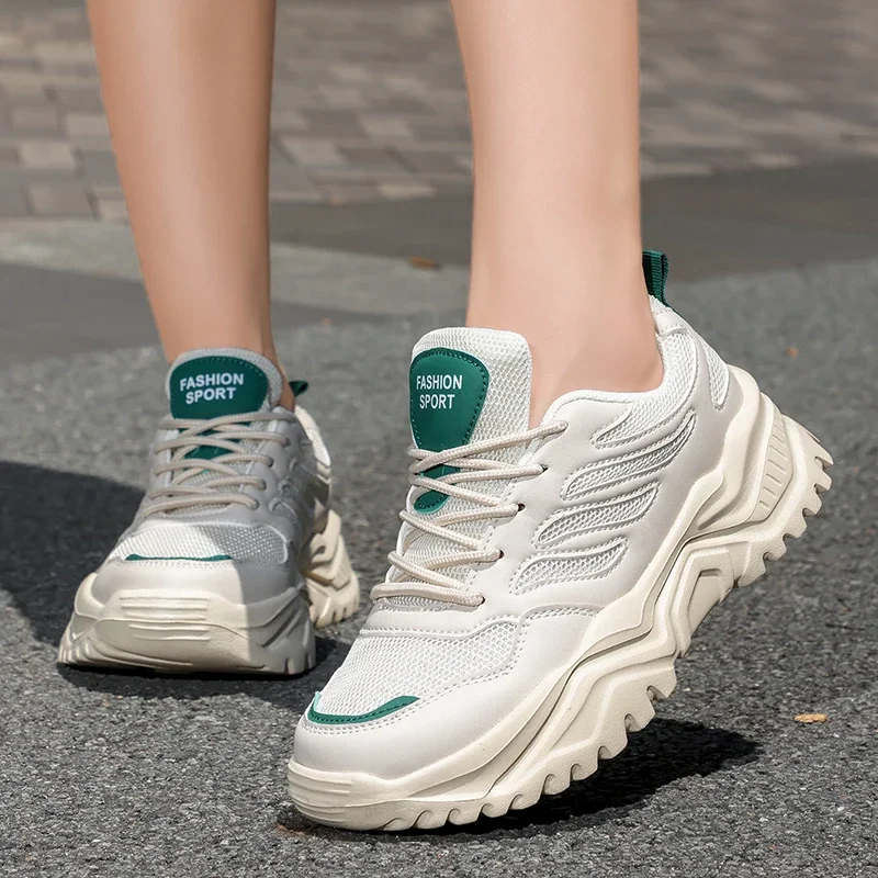

Осенние спортивные теннисные женские сетчатые туфли размера плюс 2025, белая женская обувь, модные роскошные кроссовки на платформе, массивные повседневные кроссовки