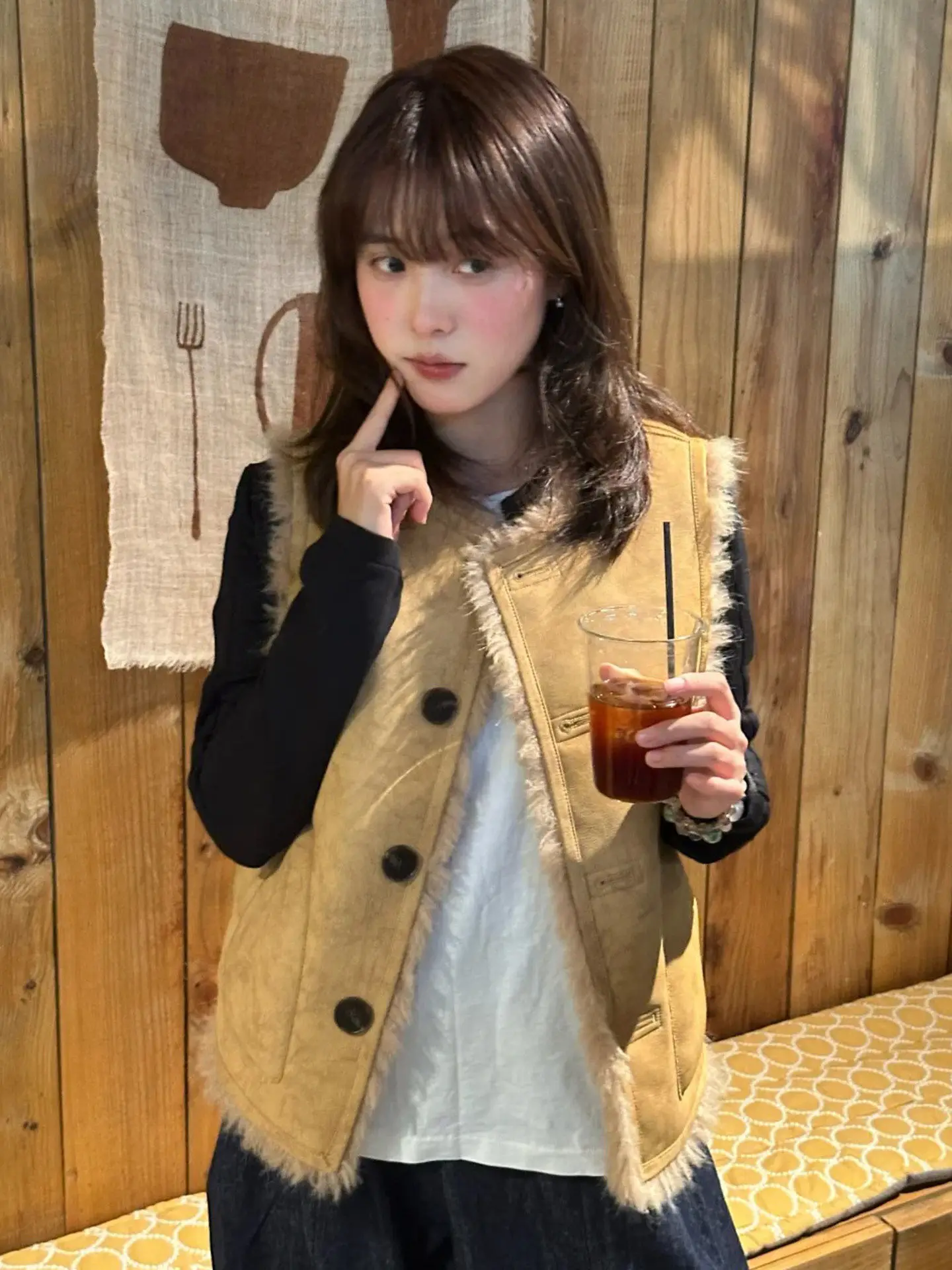 レトロアメリカンファションカジュアルスウェットファーベスト女性の秋冬レザーファーインテイテッドアウターウェアルーズトレンディトップ