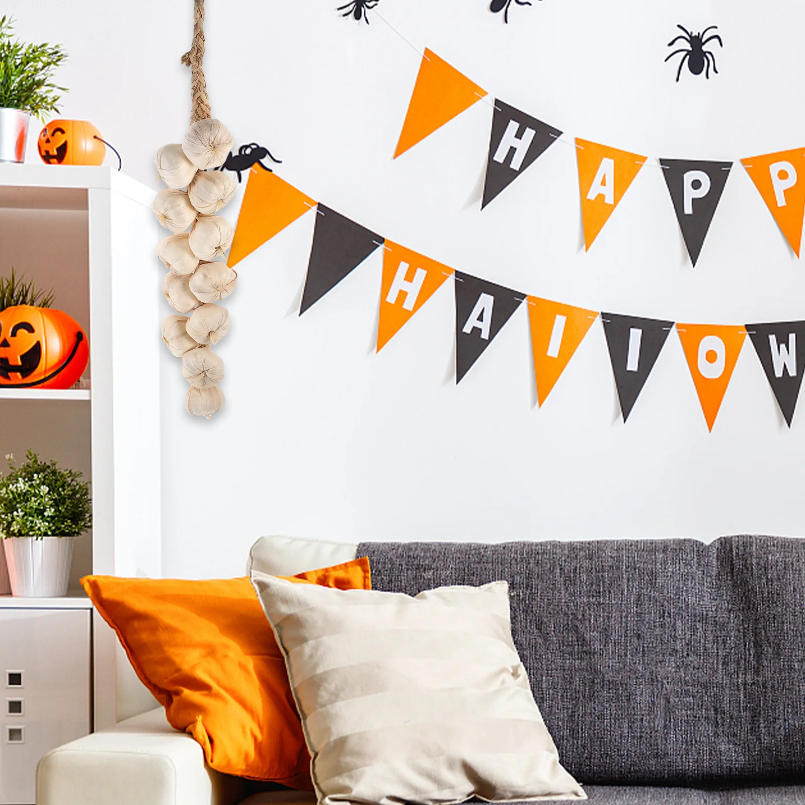 

1Set Artificial Garlic String Realistic Touch Vivid Halloween Decorations for Table Counter Stage Haunted House Party Prop Set