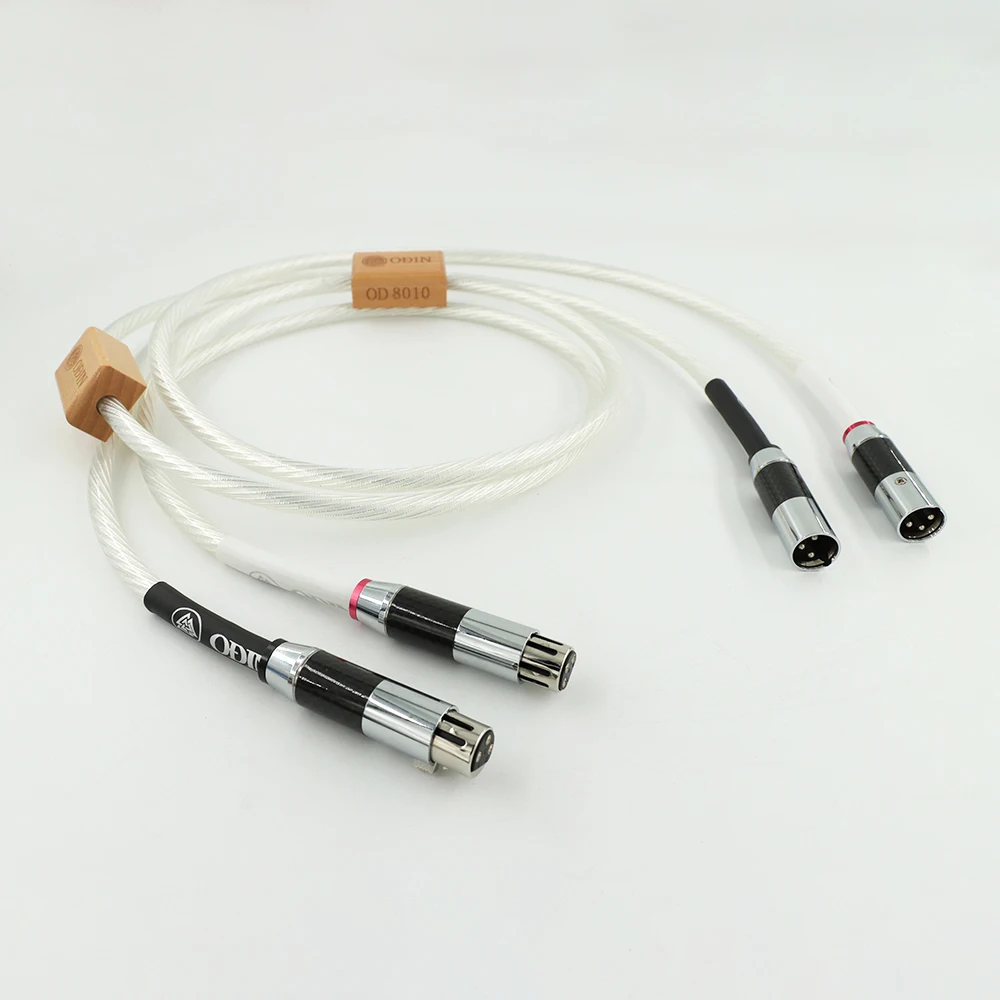 Эталонный кабель XLR — позолоченный 8N OFC с вилкой из углеродного волокна и двойной экранировкой ​