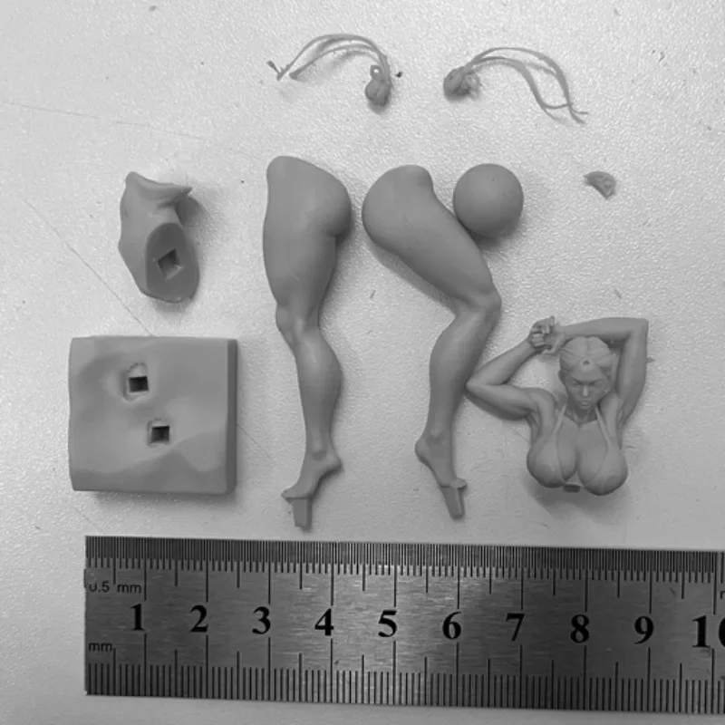 1/24 Scale Resin Figure Assembly Model Kit NSFW Game Beauty Beach Volleyball Miniature Toys Unassembled Unpainted Garage Kit