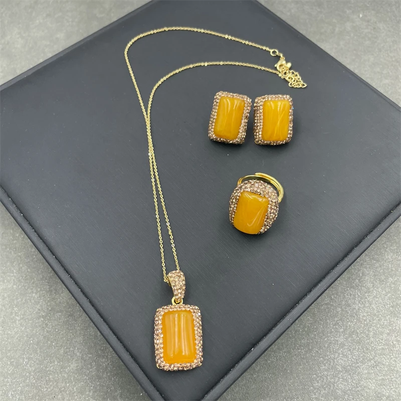 Hot 3 in 1 Jewelry Set Rhinestone Beeswax Amber Yellow Crystal Snake Necklace Dangle earrings Sets for Women Party Best Gift