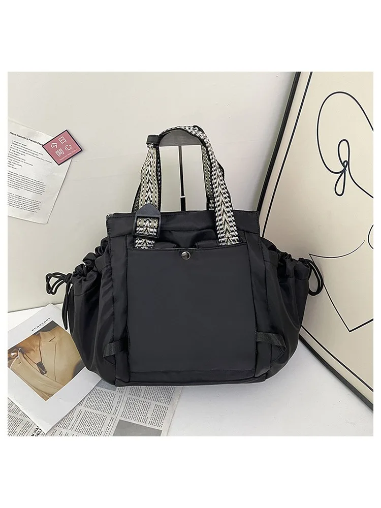 Nylon-Umhängetasche, einfarbig, modisch, vielseitig, tragbar, Mama-Tasche, große Kapazität, Reisetasche – Detail 21