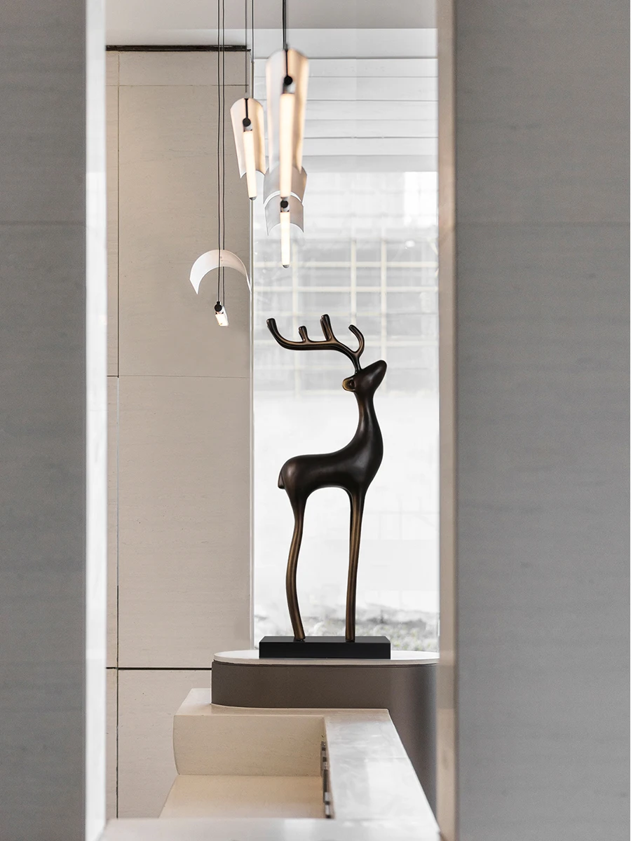 Lucky Deer Hotel model room decoration living room entrance home accessories high-end light luxury wood sculpture art ornament