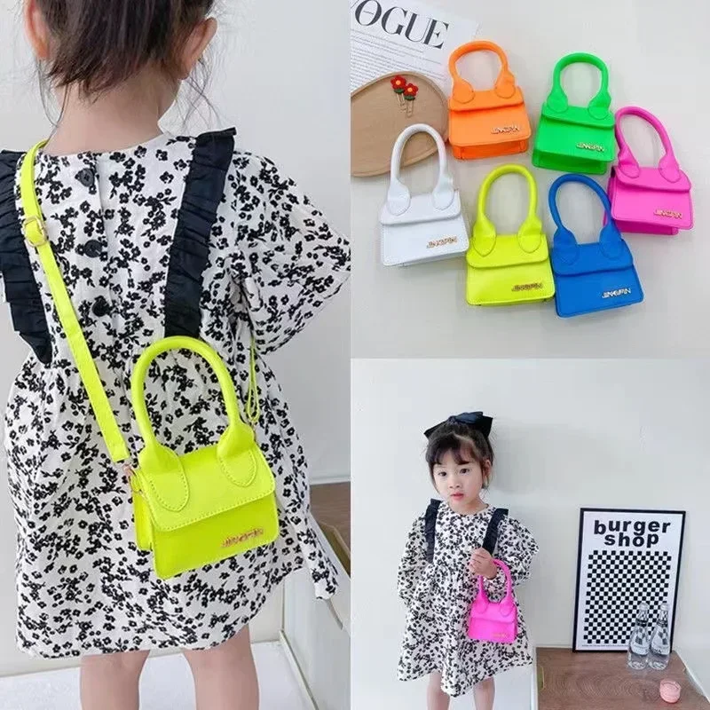 Sac à main en cuir PU pour enfants, petit sac carré initié, sac à bandoulière rétro, super mini sac à main pour fille, portefeuille pour enfant, mode