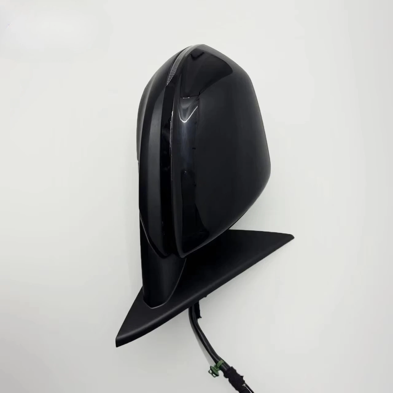 

Зеркало заднего вида для Q8, боковое, с подогревом и функцией поворотника, 2018-2025 гг.