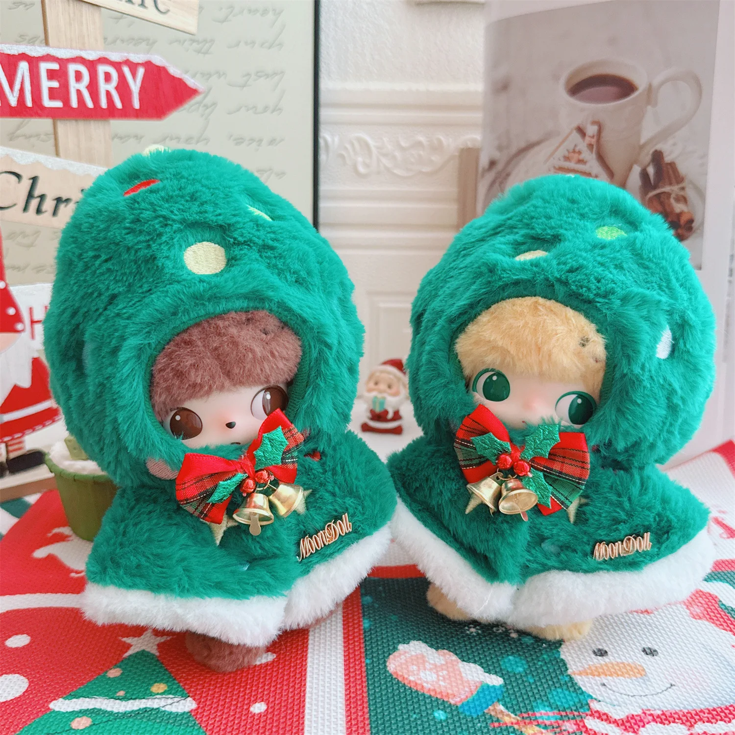 

Милое мультяшное зеленое пальто в виде рождественской елки, плюшевая кукла, аксессуары для одежды, подходит для куклы-идола 10-17 см, аниме, игровая периферия