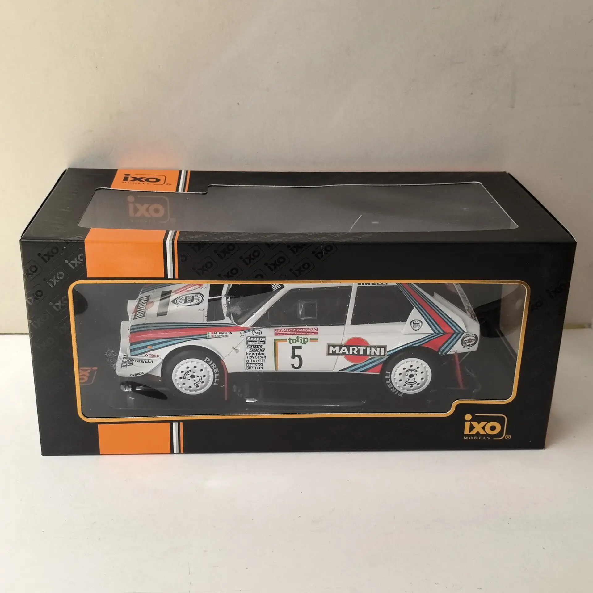 

Модель IXO 1/18 LANCIA DELTA S4 из литого металла # Модель автомобиля 5 1986 Racing X5 из сплава