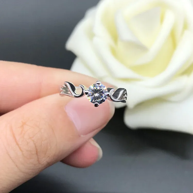 Sólido 14k ouro branco au585 platina pt950 moda asas de anjo quatro pinos moissanite anel de diamante aliança de casamento