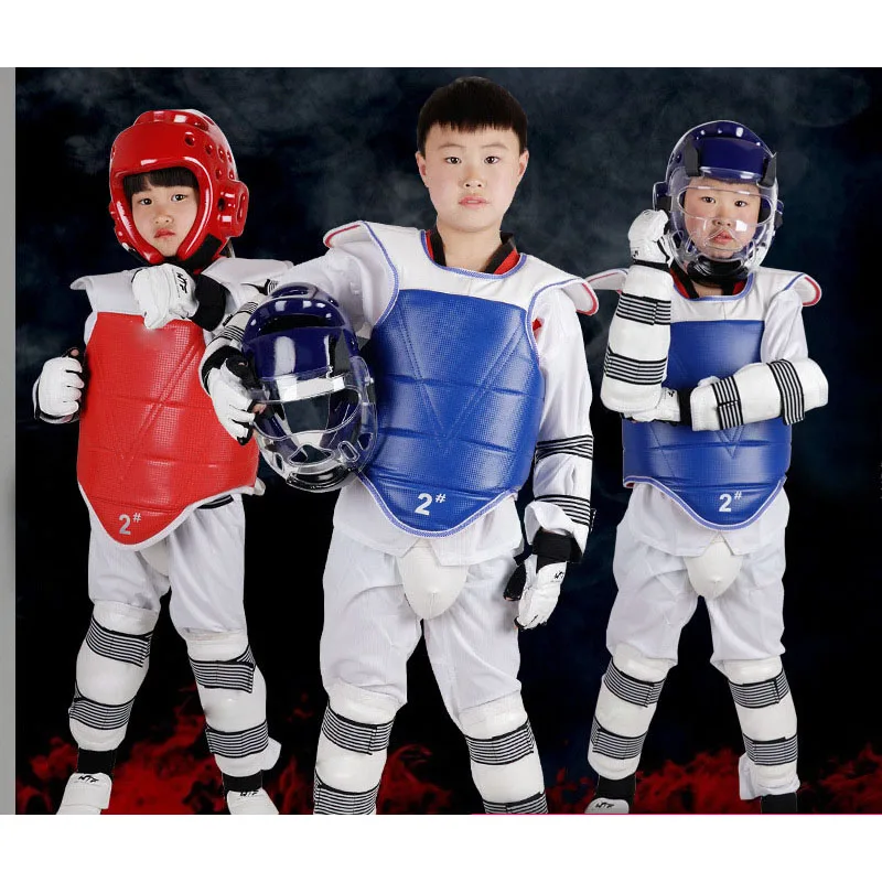 Set di cinque pezzi Taekwondo casco Kickboxing Armor Guantes De Boxeo WTF guanti per piedi attrezzatura da gioco Capacete Taekwondo Equipment