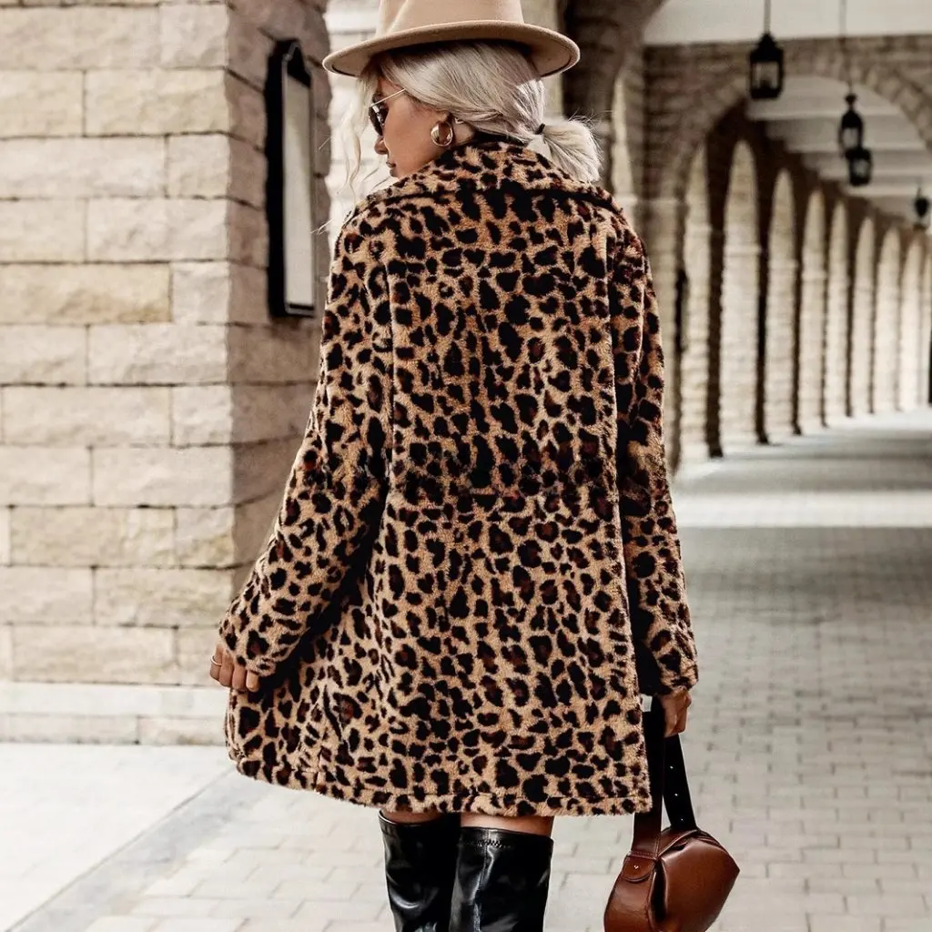 

Women's Fashion Casual Long Sleeve Plush Coat Leopard Print Jacket European American Style Random Print Ladies Outerwear