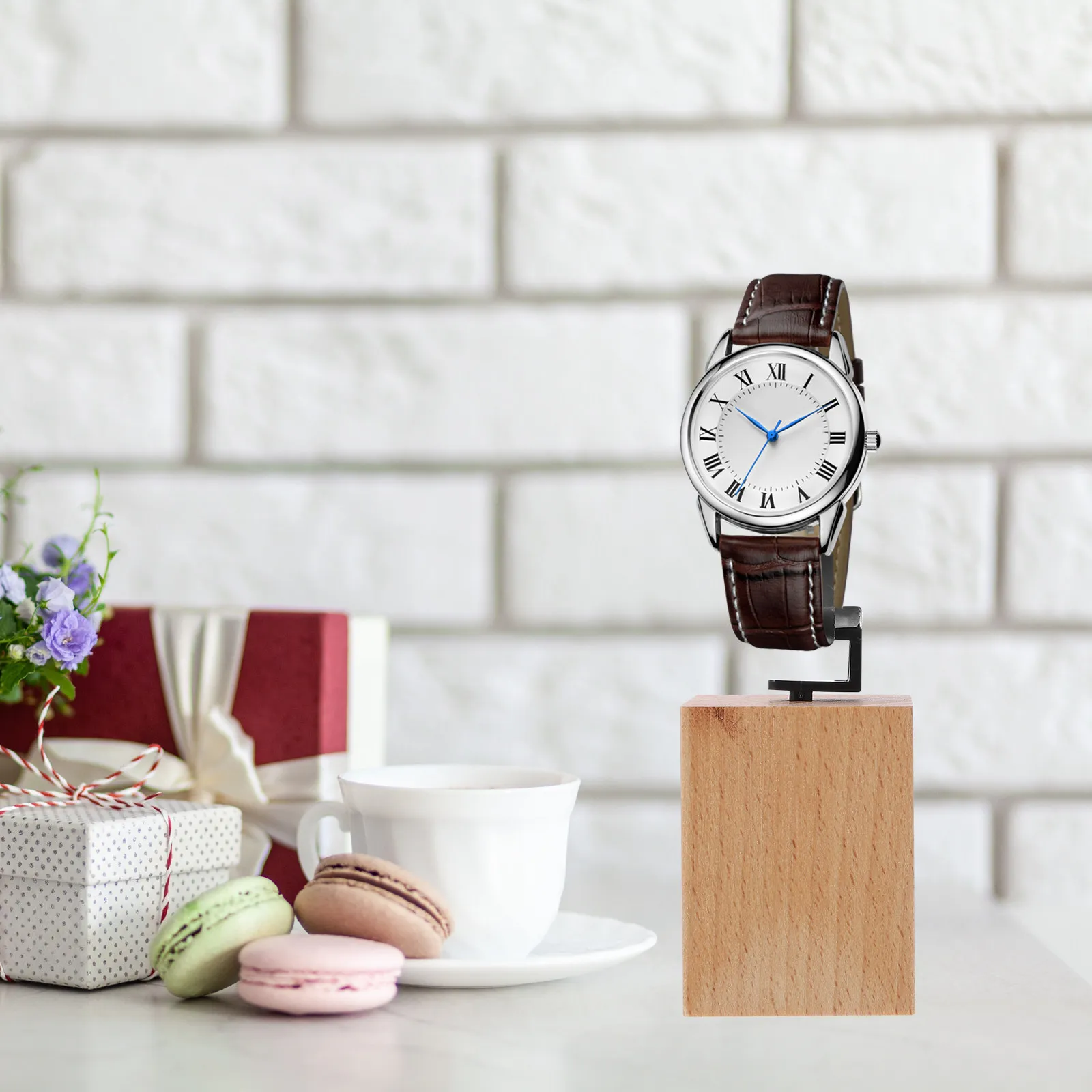 

1Pcs Beech Watch Display Stand Jewelry Holder Display Base Natural Texture Safe Eco-Friendly Organizer for Home Office Store