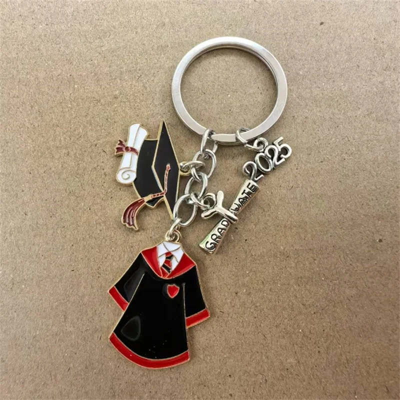 2025 Graduation Gown Cap KeyChain Ring Student Women Jewelry Personalized Accessories Fashion Pendant Gifts Forever