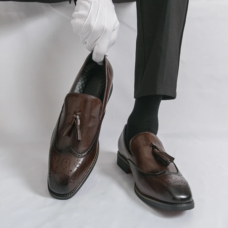 

Fashion Brand Men's Banquet Business Wedding Casual Leather Shoes Spring New Style Men's Comfortable Pointed Fringe Oxford Shoes