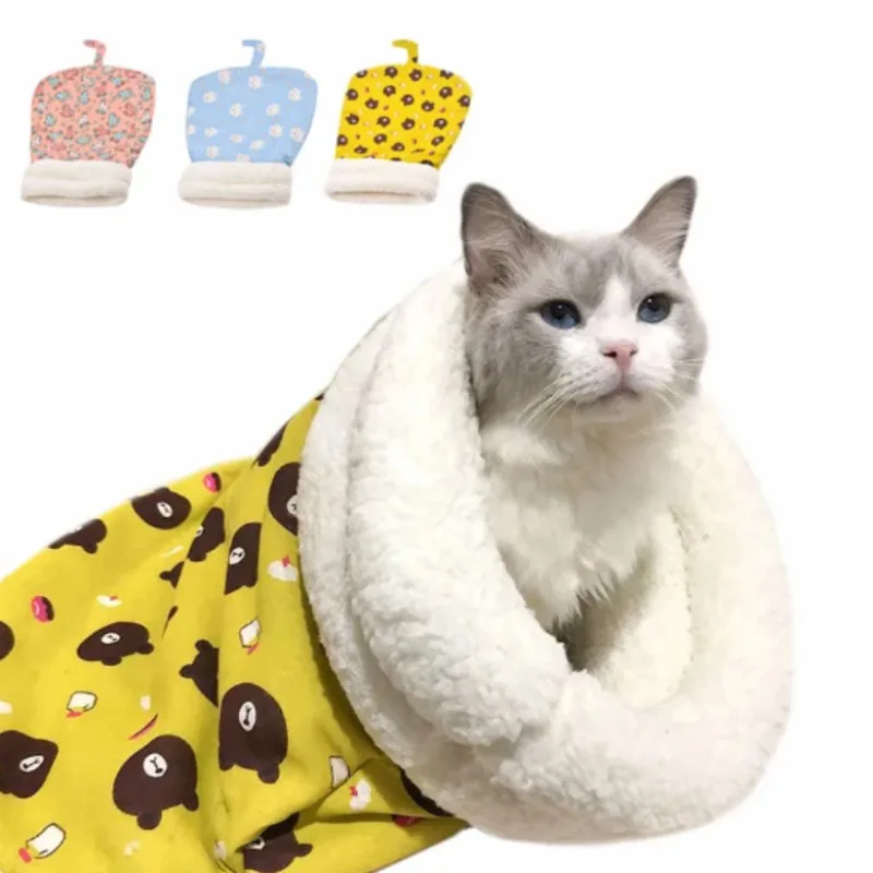 Cat Sleeping Bags Lamb Plush Thickened Pocket Warm Semi-enclosed Soft Hole Bed Winter Portable Pet Cat Nest Quilt Wholesale