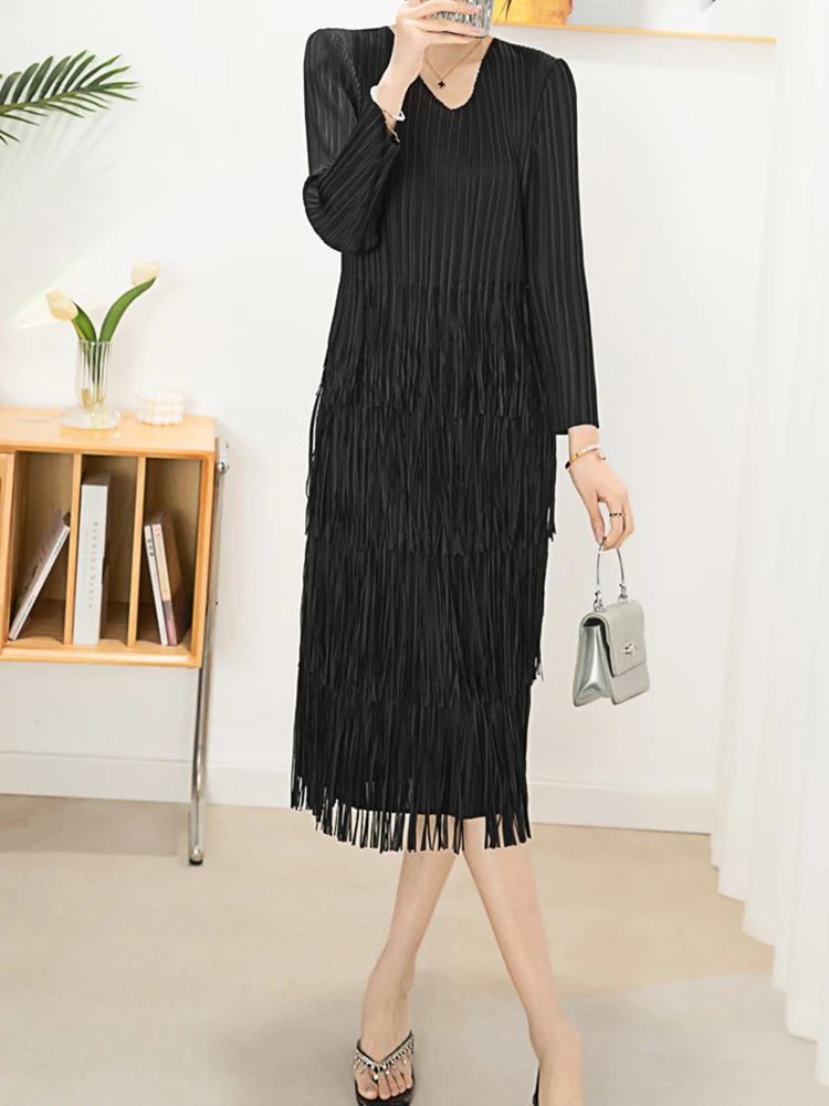 LANMREM Pleated Tassels Dress Women V-neck Solid Color Long Sleeves Dresses Fashion 2024 Summer New Casual Clothing 2AA5326