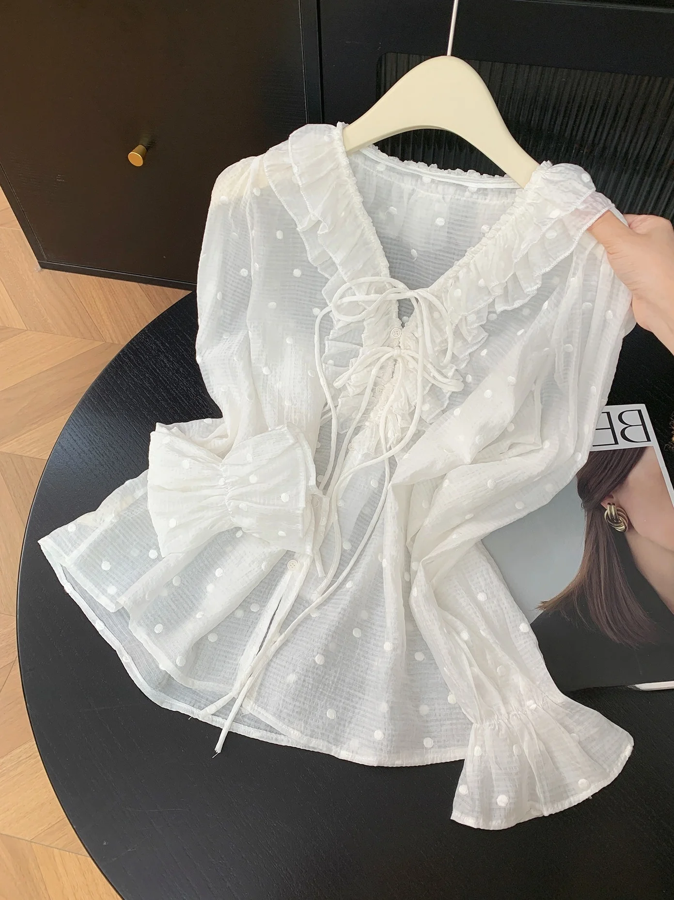 

Silk Polka Dot irt Women's Loose Fit V-Ne Tie Waist Bell Sve Versatile Top Ele Sle Spring Collection 2026