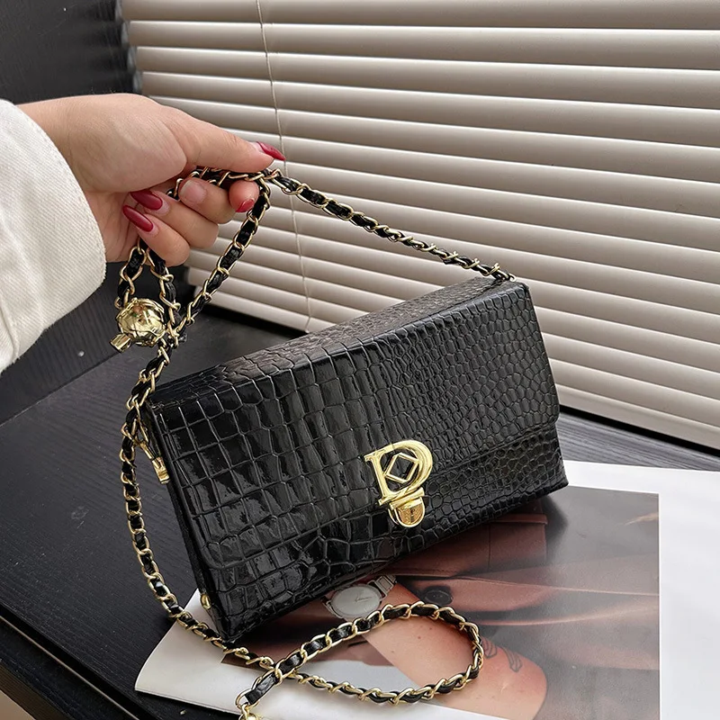 

2023 Новая квадратная сумка из крокодиловой кожи - кошелек через плечо с цепочкой, минималистичная женская сумка, стильный повседневный аксессуар ‌
