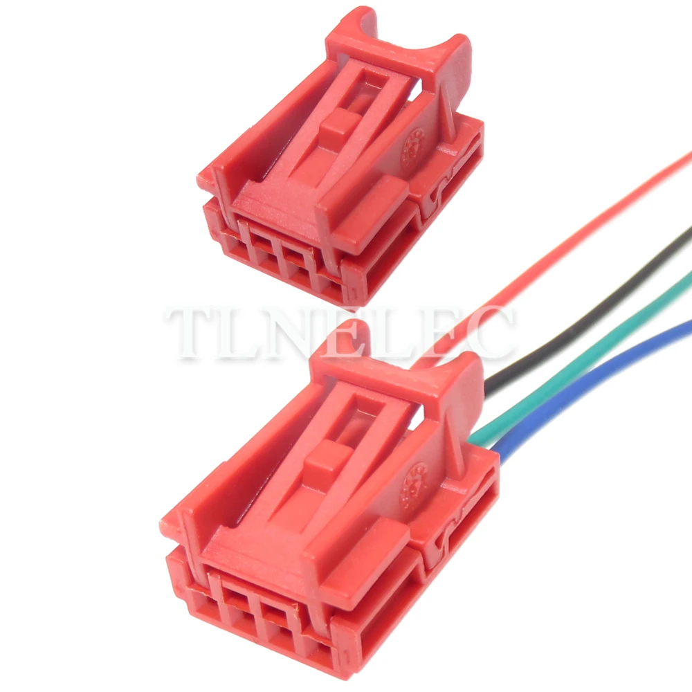 Connettore di regolazione dello specchietto retrovisore della lampada dell'auto a 4 Pin prese non sigillate a bassa corrente per VW Audi muslimate 1670988-3