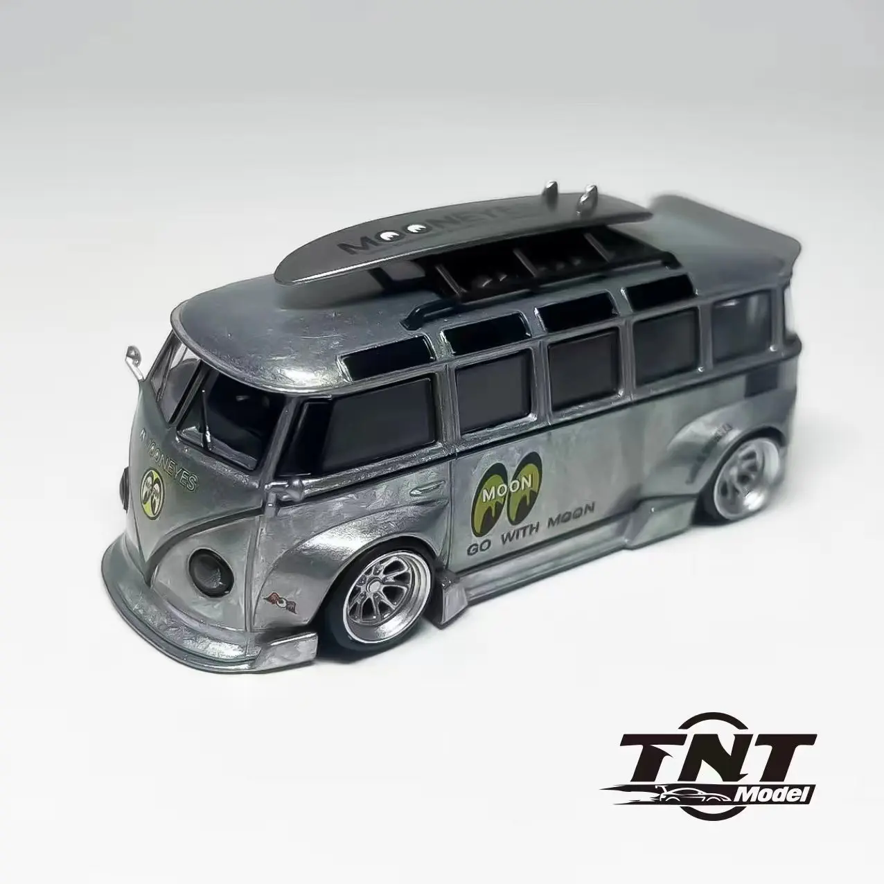 

TNT Model 1:64 T1 Bus RWB Raw Zamac Chase Model Car