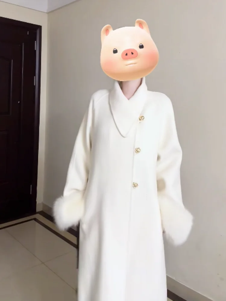 

Новое зимнее шерстяное пальто белого цвета для женщин 2025 года, в стиле пэчворк, средней длины, маленького размера, с милым дизайном